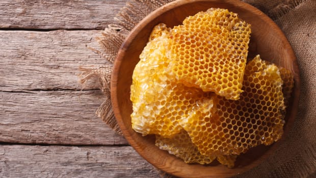 Benefits of beeswax and a lotion recipe