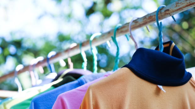 Drying laundry outside is the way to go if you want to avoid high energy bills and clothing wear and tear.