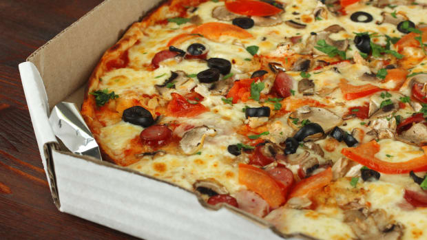 Toxic Chemicals Found in Pizza Boxes Finally Banned by FDA