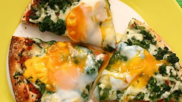 5 Healthy Recipes to Top Off With a Fried Egg_ccflcr_Katrin Morenz_03.18.14