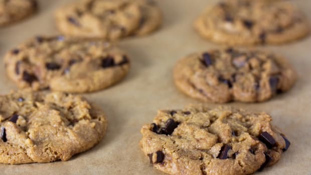 vegan chocolate chip cookies photo