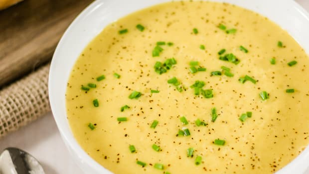 Cheesy Vegan Potato Soup Recipe with Chives