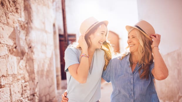 Mother's Day Gift Guide: 13 Healthy and Amazing Ways to Honor Mom
