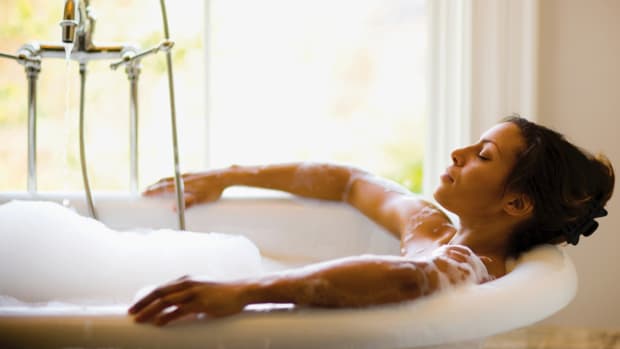 The Mustard Bath Benefits Your Sore Muscles Need