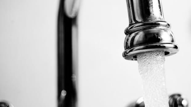 faucet-ccflcr-minimalistphotography1