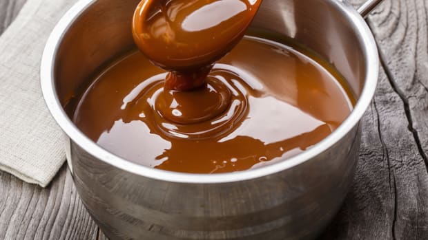 It Does Exist! Vegan and Refined Sugar-Free Salted Caramel Recipe