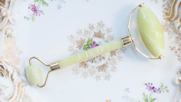 It’s Not Just Hype: Jade Rollers Boost Your Skincare Routine