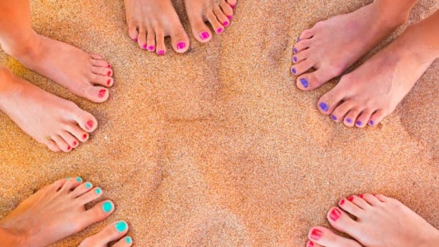 Hate Your Tootsies? 6 Tricks for Pretty-ish Summer Feet