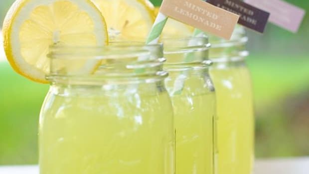 Recipes for the perfect mason jar Summer Cocktails.