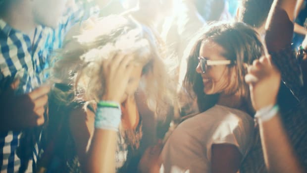 I Went to a Sober 5:30 AM Dance Rave: Here’s What Happened