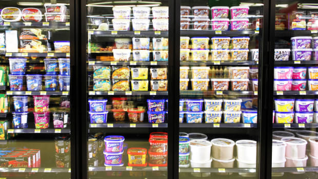Nestlé Dreyer's Ice Cream Pulls GMOs, Artificial Ingredients from Ice Creams