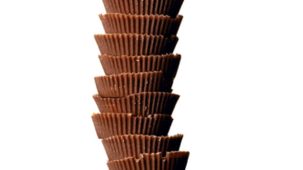 There’s an Organic Chocolate Peanut Butter Cups Obsession in America and It’s Totally Insane