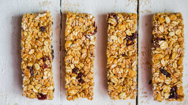 The Ultimate Guide for How to Choose the Healthiest Breakfast Bars