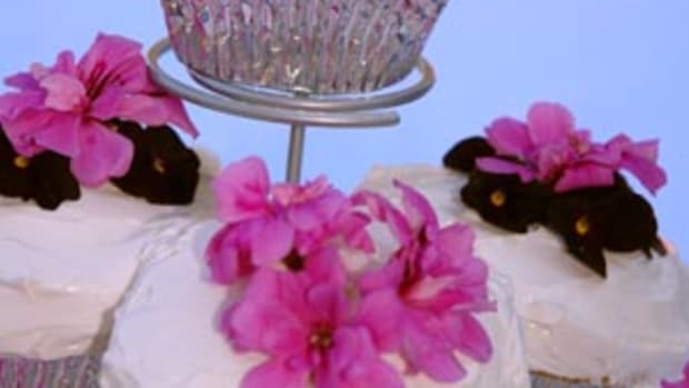 organic-white-chocolate-rosewater-cupcakes-21