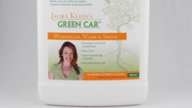 laura-kleins-green-car-waterless-car-wash-shine-128oz-300x3002