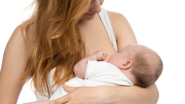 Benefits of Breastfeeding: Babies End Up Smarter, Higher Earners, Study Finds