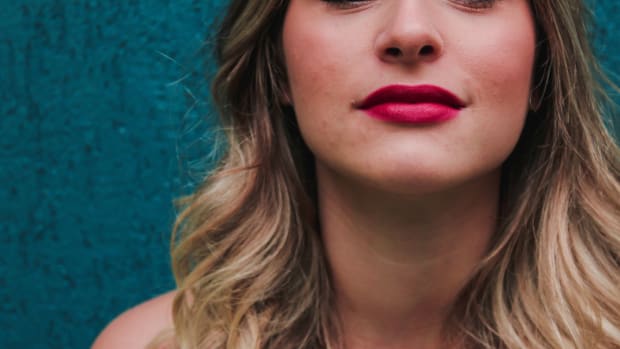 6 All-Natural Cult-Favorite Lipsticks We Love
