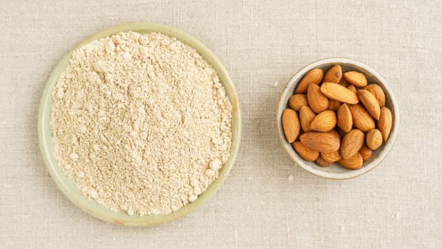 How to Cook with Super Healthy, Gluten-Free Almond Flour (Recipes Included!)