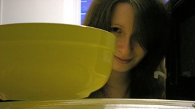 woman-and-microwave-flickr1-300x2251