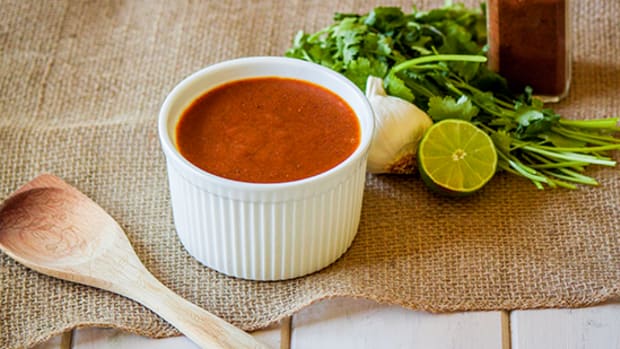 Vegan Enchilada Sauce Recipe: 2 Ways
