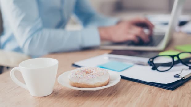 Eating at Work is (Probably) Making You Fat, Says New Research