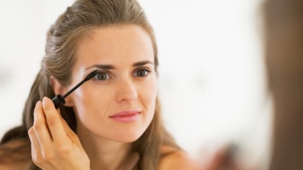 Do Fancy Shmancy Mascara Wands Really Make a Difference?