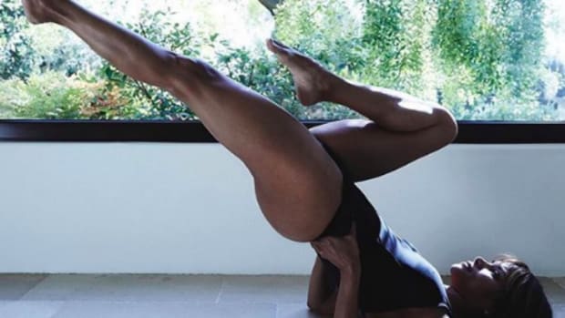 Halle Berry is Now a Headstand Expert and Really Is There Nothing She Can't Do?