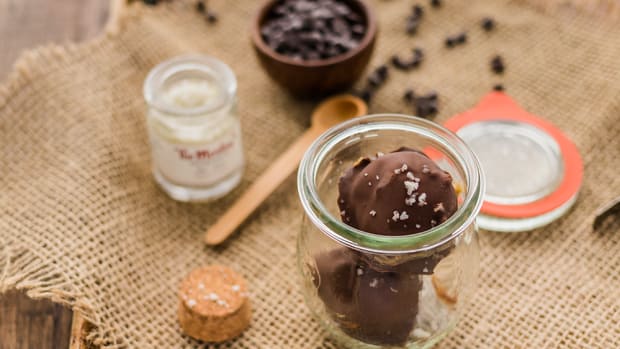 6 Vegan Gifts In A Jar That People Actually Want