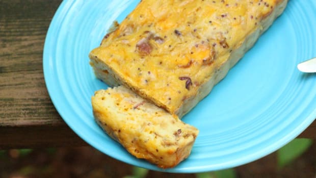 beer, cheddar and bacon cake