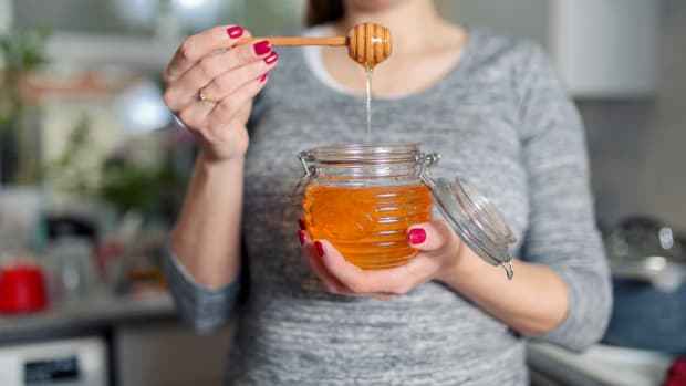Here are the Manuka Honey Benefits That Will Change Your Life