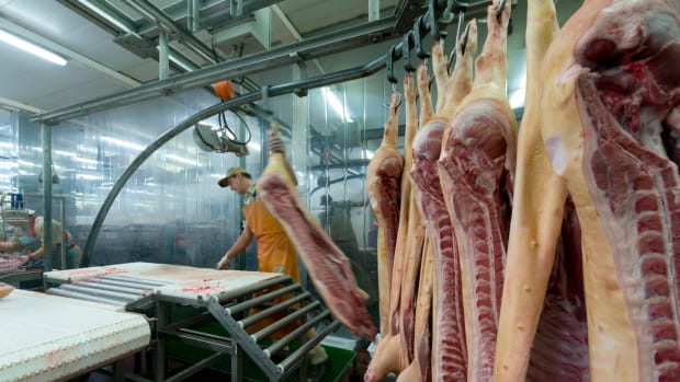 Proposal to Remove Pork Processing Plant Line Speeds Flawed, Experts Say