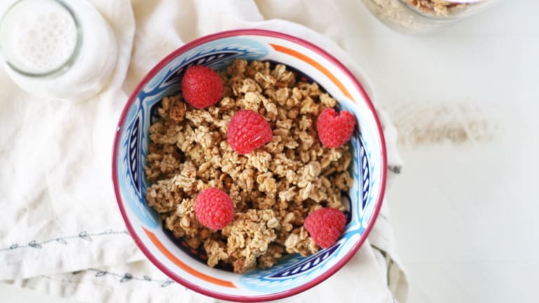 This Plant-Based Peanut Butter Granola Recipe is Happiness in a Bowl