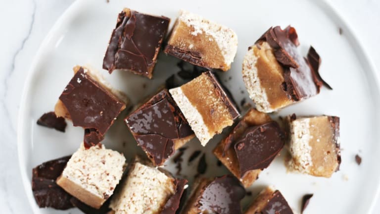 These Vegan Homemade Snickers Squares are So Good (and Healthy!) It's Scary