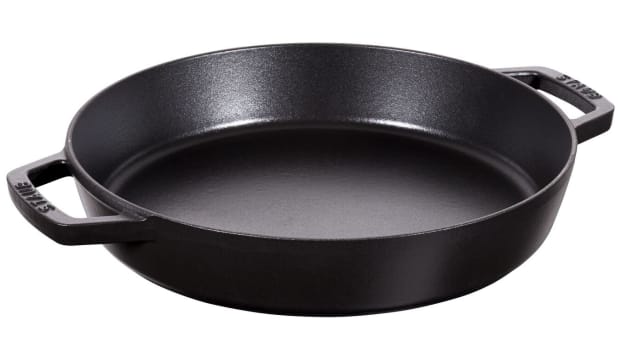 Staub double handle cast iron fry pan
