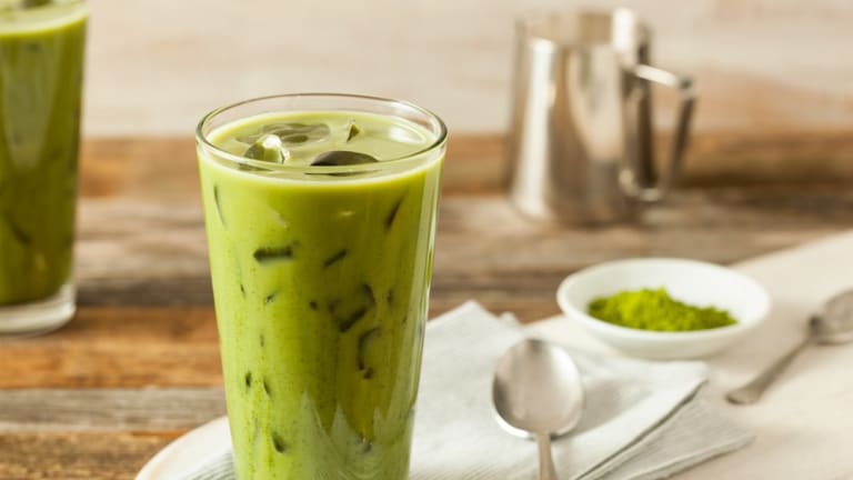 The 3-Ingredient Iced Matcha Latte Recipe You Can Make In Less than a Minute