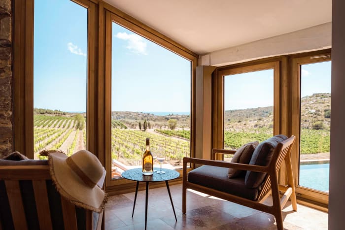 Chill out and relax sipping your favorite wine while overlooking lush rolling hills. Dreamy.