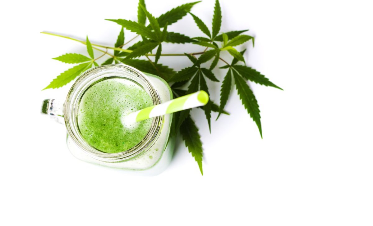7 Clinically Tested Benefits of CBD Oil, The Wellness World's New Fave Supplement