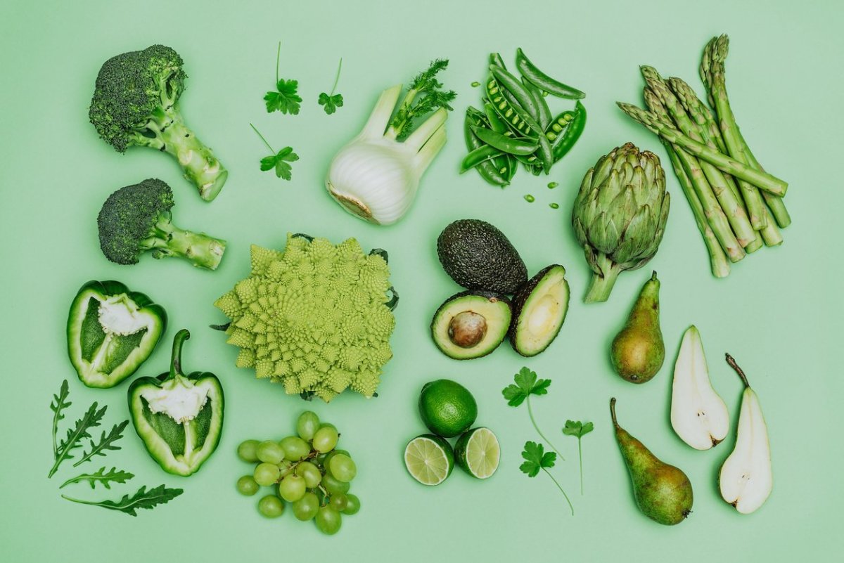 green vegetables and fruits
