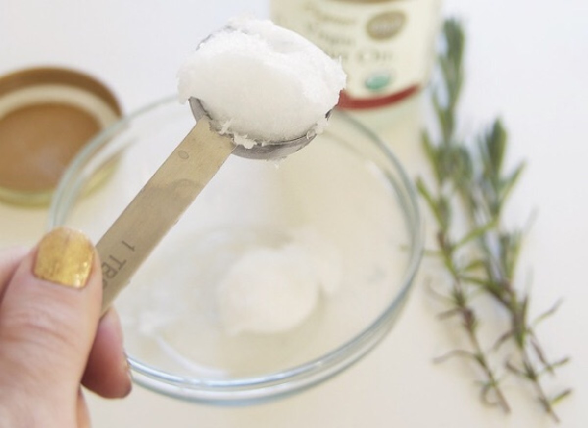 Frizzy Hair Got You Down? This Soothing DIY Hair Mask Will Do the Trick