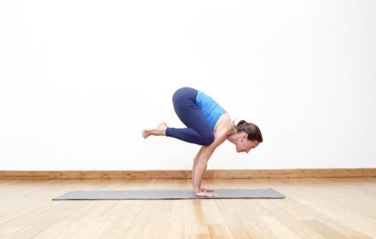 5 Yoga Poses for Toned Thighs and Long, Lean Legs