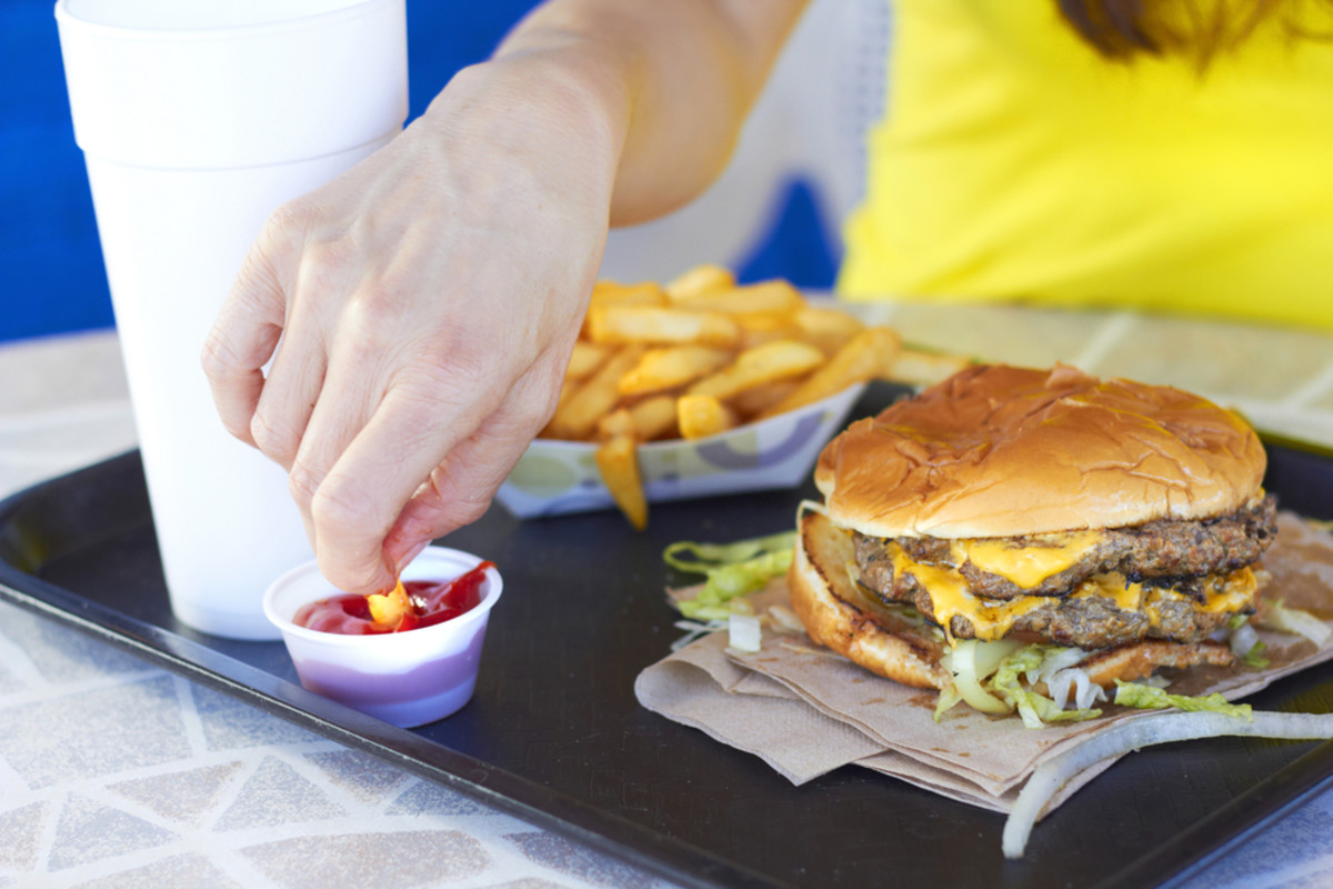 New Report Finds 12 of 25 Popular Fast Food Restaurants Scored an F on Antibiotic Policies