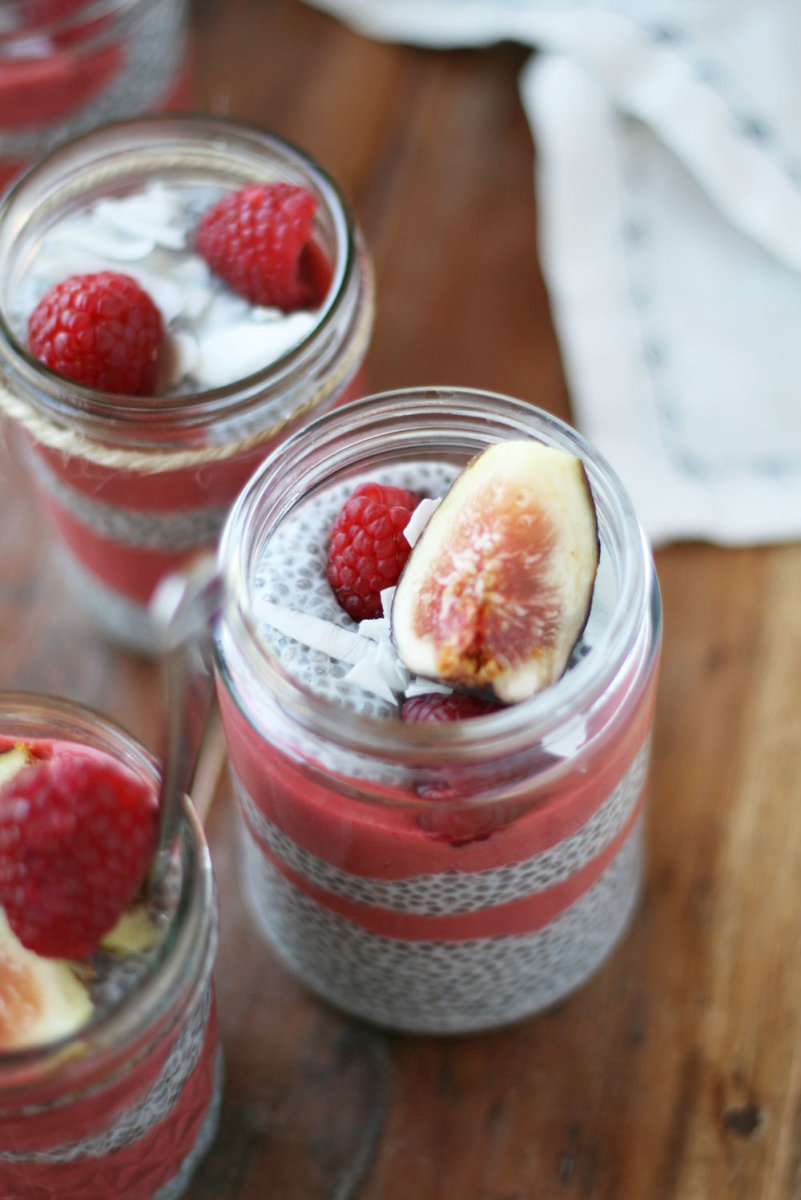How to have chia seed pudding and a smoothie at the same time