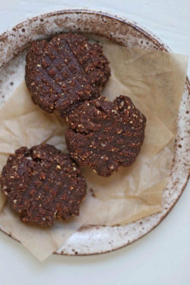 Make This Healthy Girl Sweet: No Bake Cacao Cookies