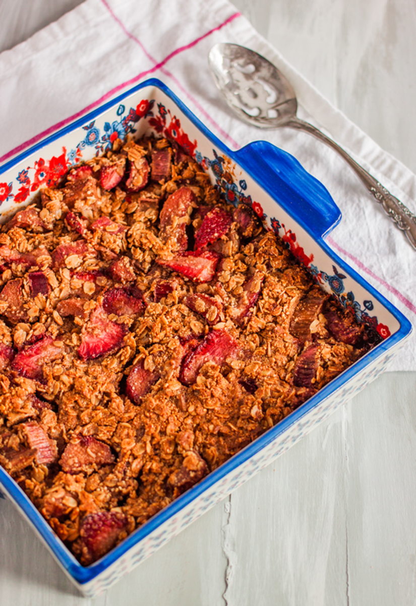 Sweeten Up Your Spring With This Strawberry Rhubarb Crisp Recipe