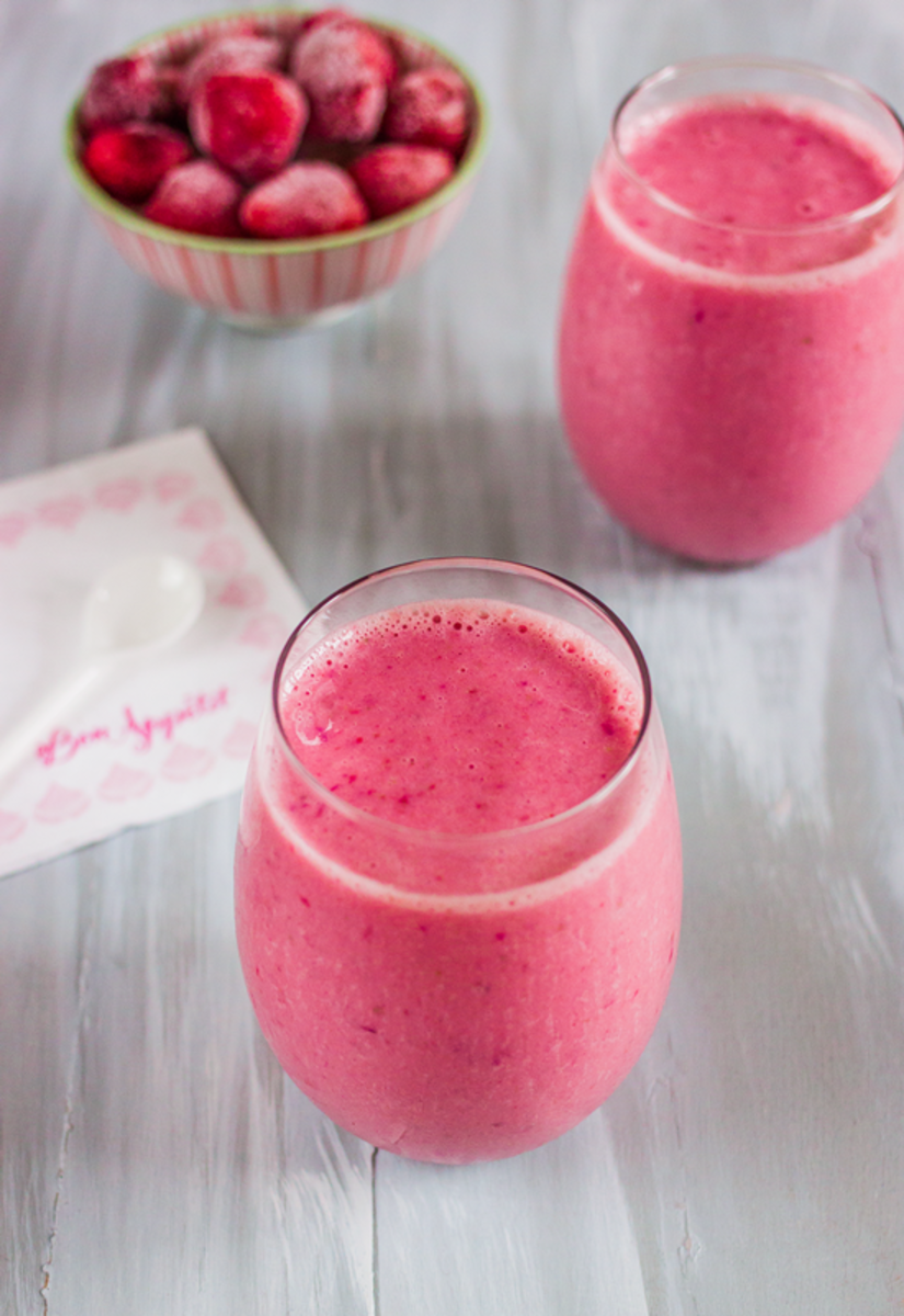 Get Healthy With This Berry Beet Detox Smoothie Recipe