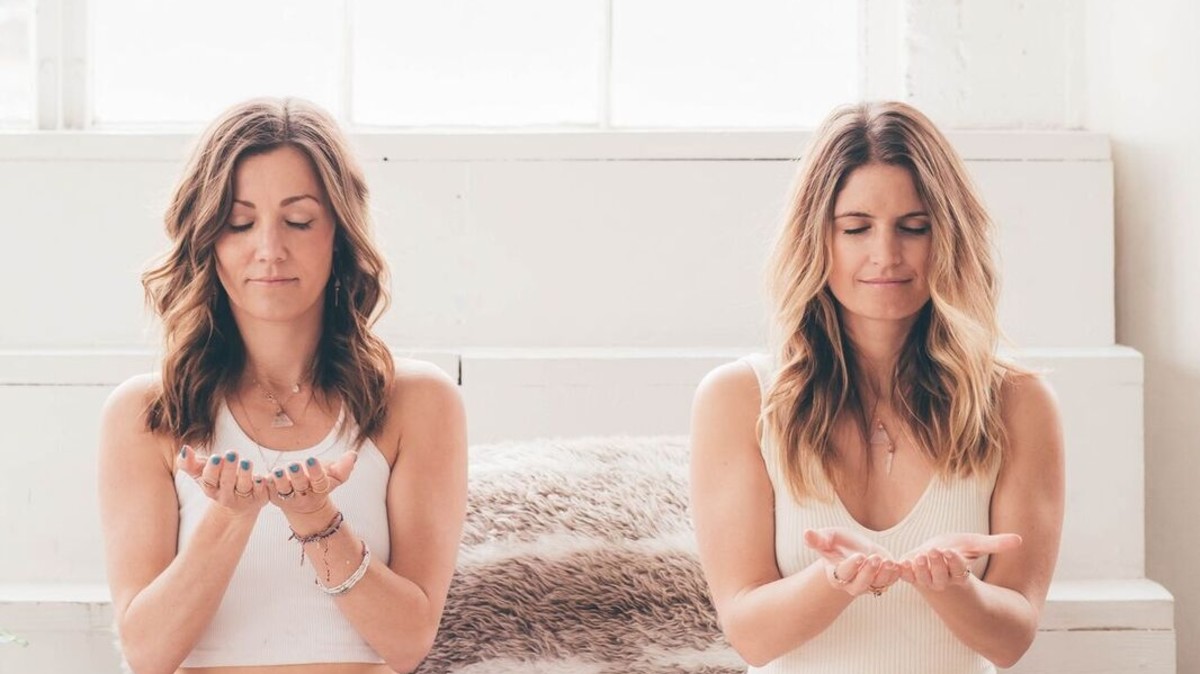 How to Use Kundalini Yoga to Set Intentions for the New Year