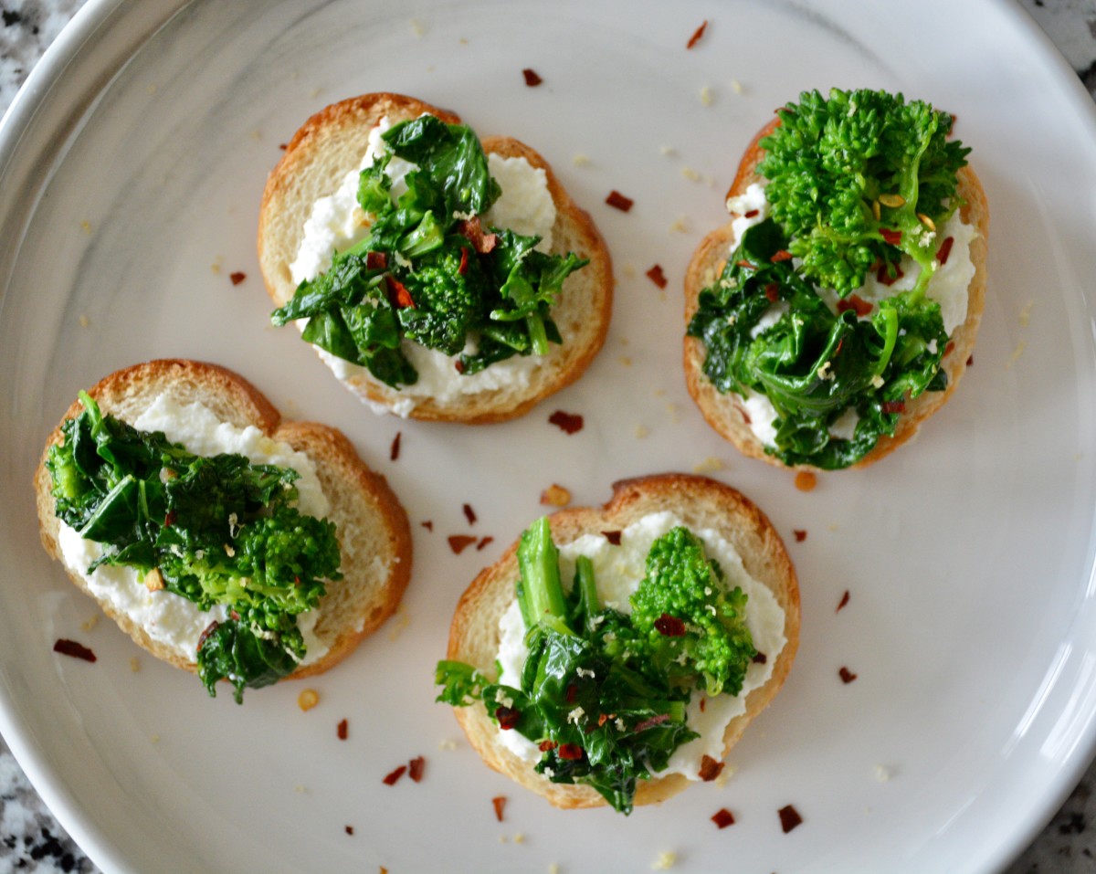 Wow-Worthy Broccoli Rabe Crostini in Just 15 Minutes