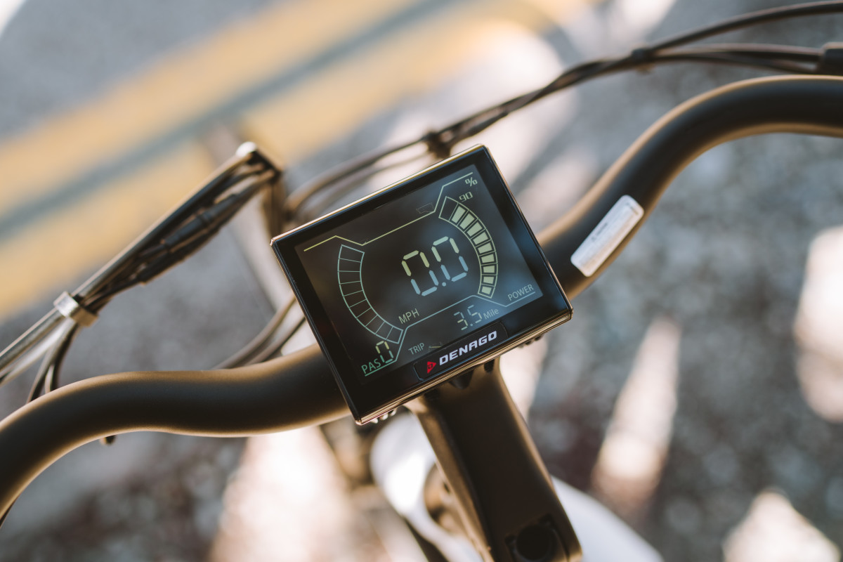 Backlit display screen on the denago road bike