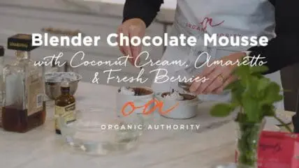Easy Blender Chocolate Mousse with Coconut Cream, Amaretto and Fresh Berries