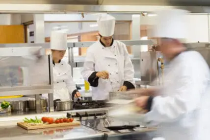 Restaurants must be proactive to handle a salmonella outbreak